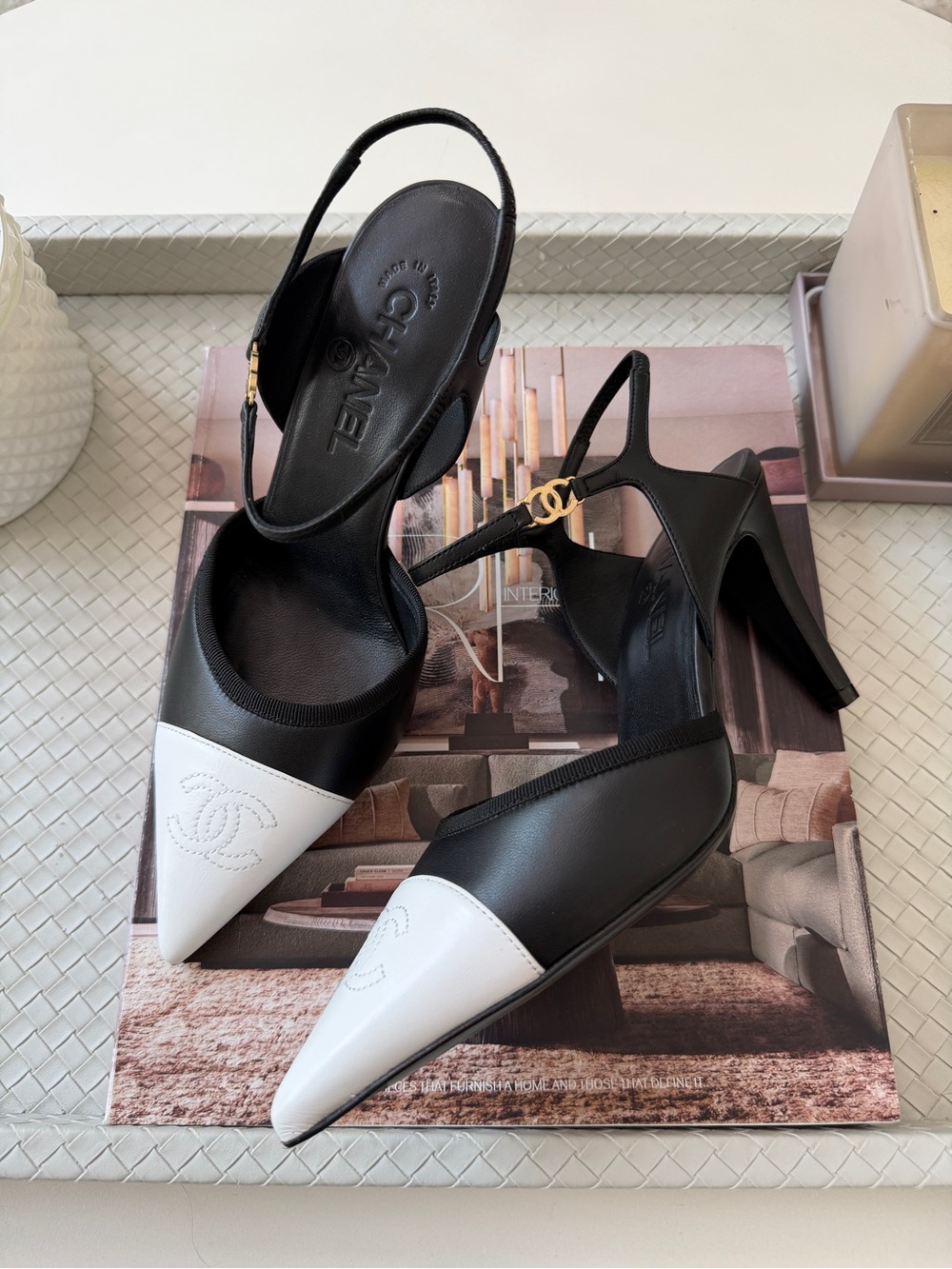 CHANEL SS 2026 BLAZY BLACK WHITE CAP TOE LEATHER HEELS SLINGBACK SHOES PUMPS - Picture 11 of 17